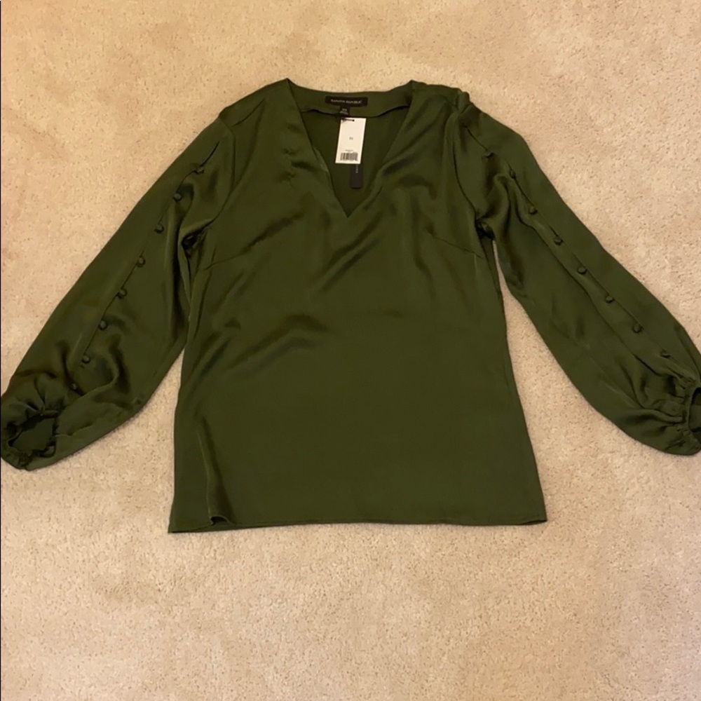 Banana republic button sleeve blouse